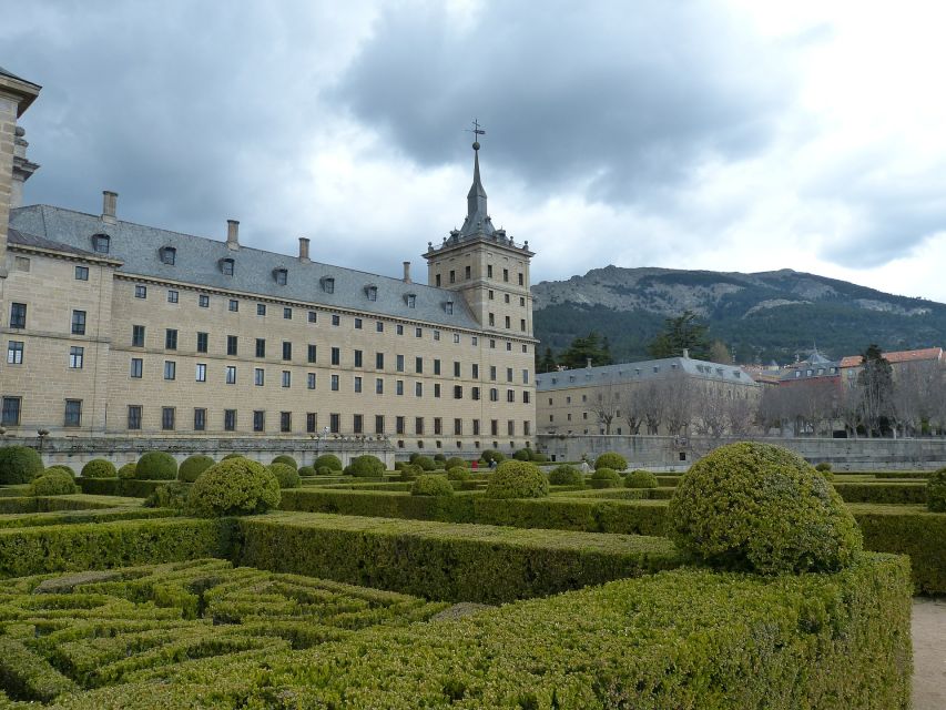San Lorenzo de El Escorial: Monastery and Site Guided Tour - Why El Escorial Is More Than a Monastery Stop