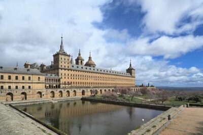 San Lorenzo de El Escorial: Monastery and Site Guided Tour - The 2-Hour Plan: What You’ll See (and What You Might Miss)