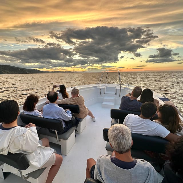 San Sebastian: 2 Bays Evening or Sunset Boat Tour with Cava - Kantauri’s two bays: the San Sebastián feel you can’t get on land