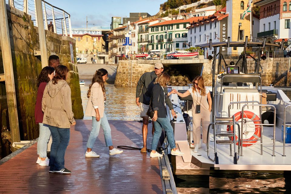 San Sebastian: 2 Bays Evening or Sunset Boat Tour with Cava - Sunset finale with cava: what to expect in the last 20 minutes