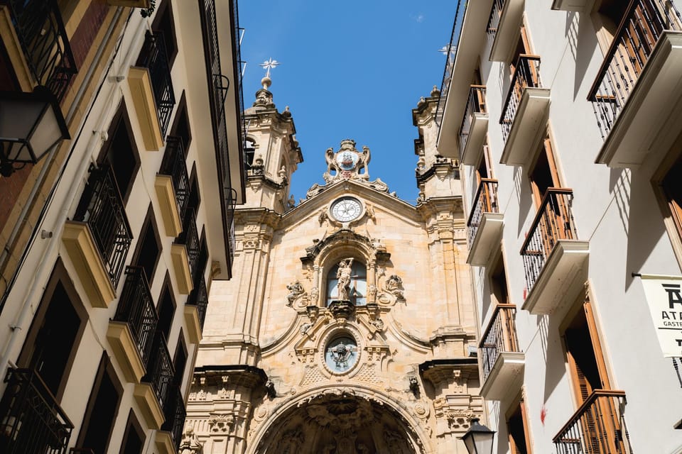 San Sebastian Food Tour: Pintxo Tasting Paired with Wines - Stop-by-stop pacing: what each phase is doing for you