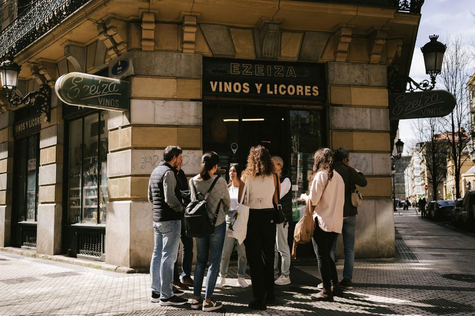 San Sebastian Like a Local: Evening Pintxos Tour - Kontxa Pasealekua finish: where to stroll after you eat