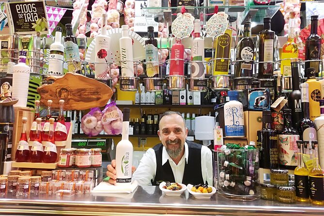 San Sebastian Pintxo Food, Wine & Market Foodie Tour(Small Group) - Mercado de la Bretxa: ham, olives, oil, and the gilda kickoff