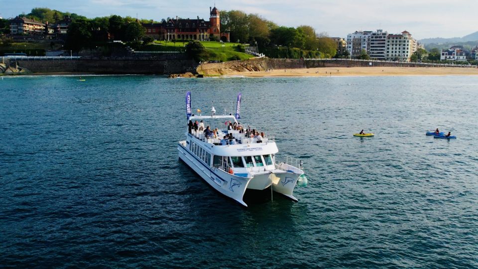 San Sebastian: Sustainable Catamaran Cruise with Audio Guide - Getting Onboard at Catamarán Ciudad San Sebastián and Ready for the Audio