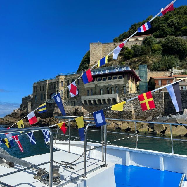 San Sebastian: Sustainable Catamaran Cruise with Audio Guide - Bar, Restrooms, and Comfort on a 40-Minute Ride