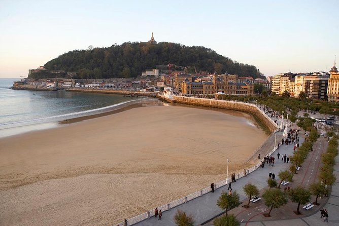 San Sebastian walking tour with pintxo and drink option - Old Town streets, La Bretxa market, and Gothic-to-Baroque church exteriors