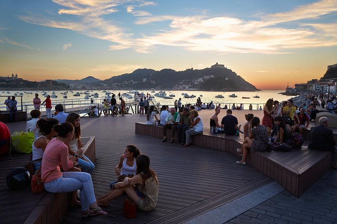 San Sebastian walking tour with pintxo and drink option - The pintxos stop at 31 de Agosto: what you choose and why it lands well