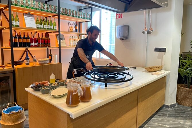 Sangria Tasting & Paella Showcooking Experience - Getting to La Terraza del Cristina and finding the rooftop fast
