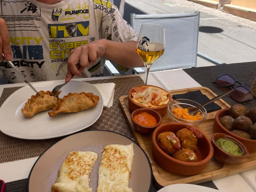Santa Cruz guided bike tour 1,5 hour + Tapas - Classic Bicycle vs E-Bike: Choosing What Fits Your Energy