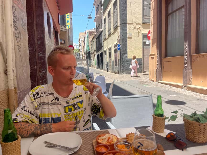 Santa Cruz guided bike tour 1,5 hour + Tapas - Plaza de la Candelaria and the First Photo Stop: Getting Oriented Fast