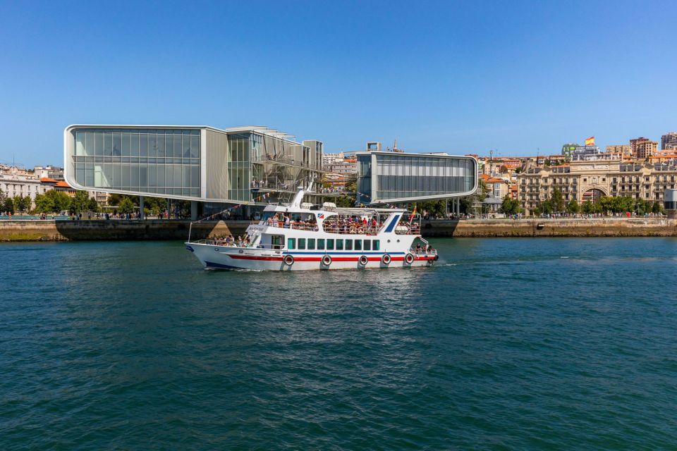Santander: 1-Hour City Cruise Around the Bay - Onboard Experience: Covered Seating vs the Open Top for Panoramas