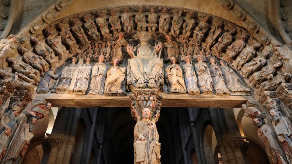 Santiago Complete Tour: City, Portico and Cathedral Tickets - Inside the Cathedral of Santiago de Compostela: More Than a Quick Look