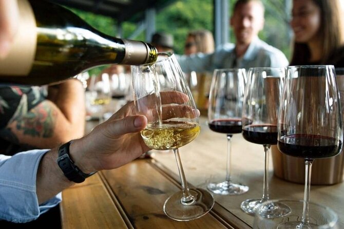 Santiago de Compostela: Cheese and Wine Tasting Experience - The heart of the experience: your cheese and wine pairings