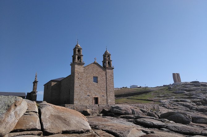 Santiago de Compostela: Finisterre, Muxia & Costa da Morte - Cape Finisterre and Fisterra: Kilometer Zero and Port-Wandering Time