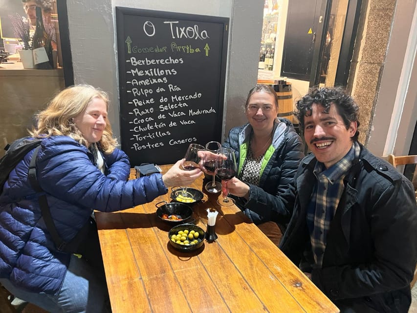 Santiago: Guided Foodie Tour with Drinks, Tapas & Live Music - Live music timing: choose Tue to Sun for the full Santiago effect