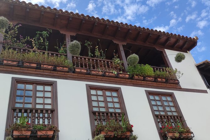 Santillana del Mar & Altamira Museum with tickets- small groups - Santillana del Mar medieval streets: the free-time sweet spot