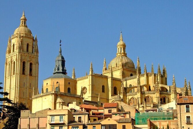 Segovia and Toledo Day Tour from Madrid with Optional Alcazar - Segovia on Foot: Aqueduct Photos, Plaza Cathedral, and the Bow-Shaped Alcázar