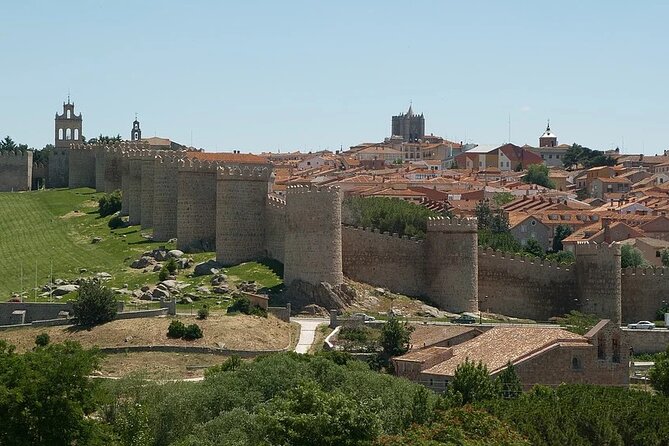 Segovia, Avila & Toledo: Small Group Guided Tour from Madrid - Ávila and its walls: why this stop feels different