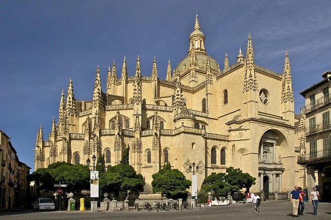 Segovia, Avila & Toledo: Small Group Guided Tour from Madrid - Price and value: why $118.52 can be a bargain or just okay