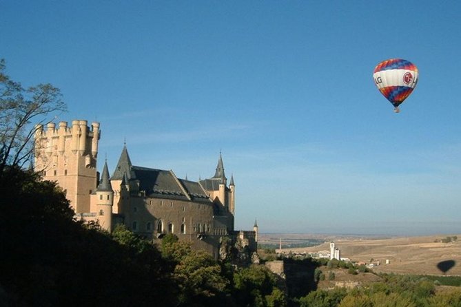 Segovia from the Skies: Sunrise Balloon Ride - Souvenirs Included: HD Video, Photos, and a Flight Certificate