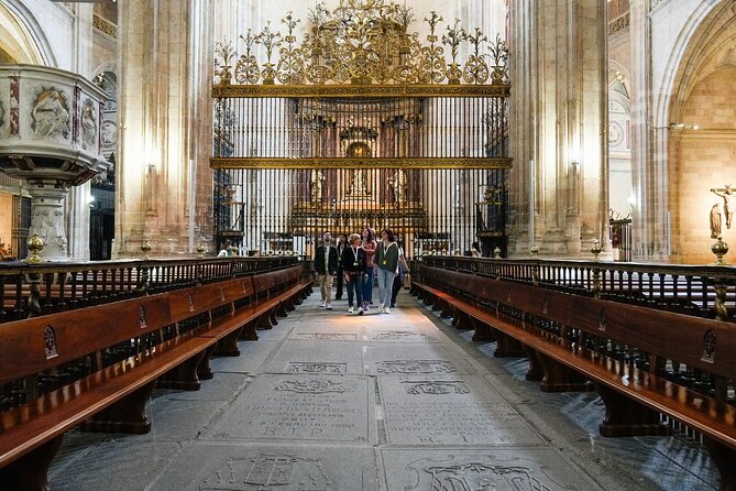 Segovia Tour with Cathedral and Alcazar from Madrid - Walking between plazas: what you’ll see beyond the obvious