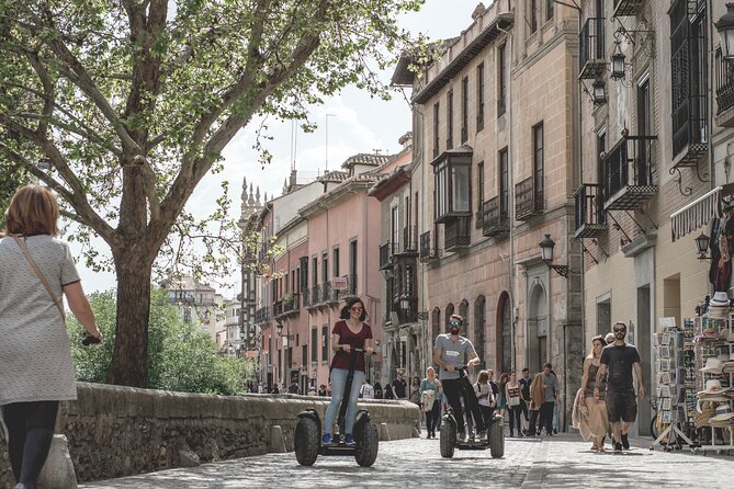 Segway Your Way Through Granada's History: The Ultimate Ride - Fuente del Avellano: quick stop, big Sacromonte views