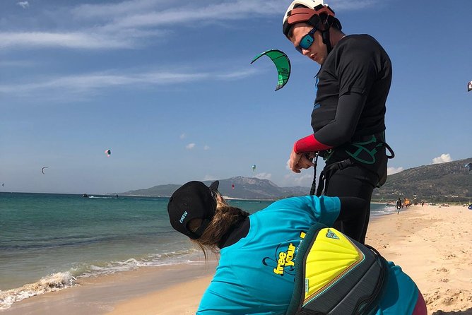 Semi private kitesurfing course - Weather reality in Tarifa: plan for wind days and wind gaps