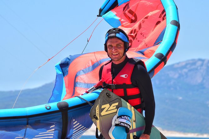 Semi-private kitesurfing lessons in Tarifa (adapted to every level) - Semi-private support and why it matters more than you think