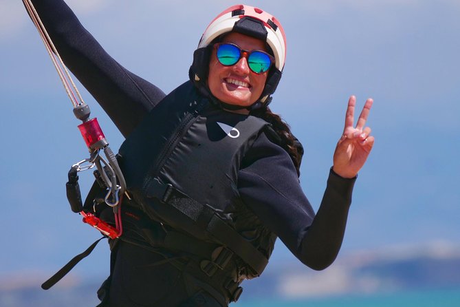 Semi-private kitesurfing lessons in Tarifa (adapted to every level) - Equipment and training included means less friction