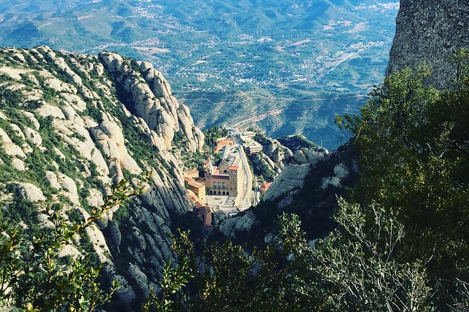 Semi-Private Montserrat Monastery, Funicular & Scenic Nature Walk - Inside Abadia de Montserrat: the Basilica of Santa Maria experience