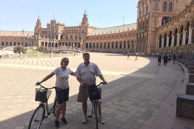 Sevilla Daily Bike Tour - Maria Luisa Park and Plaza de España: slow down in the green and the 1929 showpiece