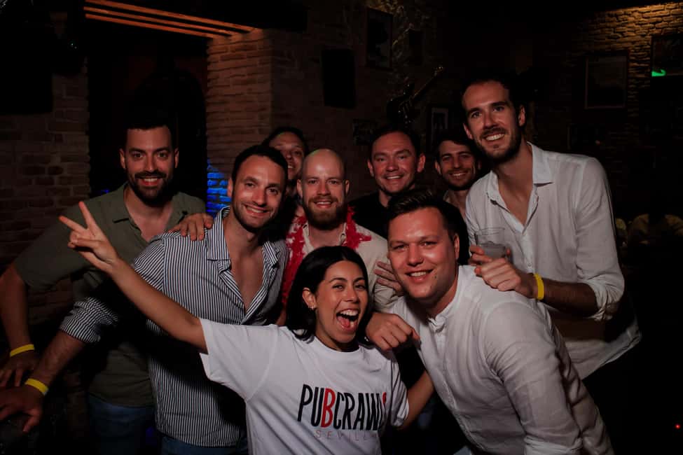 Seville: 3 Bars Pub Crawl + VIP Club Entrance & 3 Free Shots - Drinks, Offers, and the Guide’s Role in Saving You Money