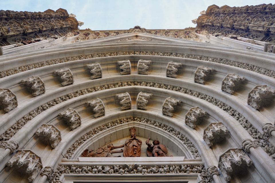 Seville: Alcazar & Cathedral Skip-the-Line Guided Tour - Who should book this Alcázar + Cathedral skip-the-line tour