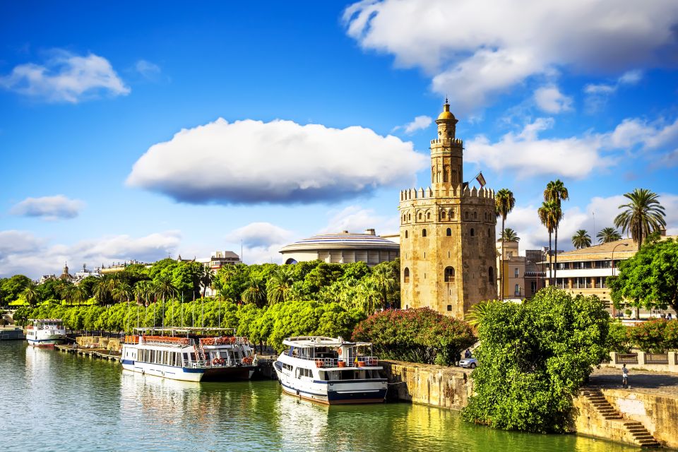 Seville: Alcázar Guided Palace Tour with Priority Access - Entering the Alcázar: Priority Access That Helps in Real Life