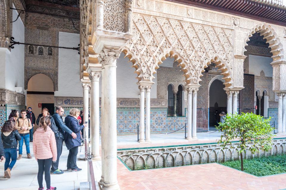 Seville: Alcazar Guided Tour with Entrance - How the guide makes the architecture click