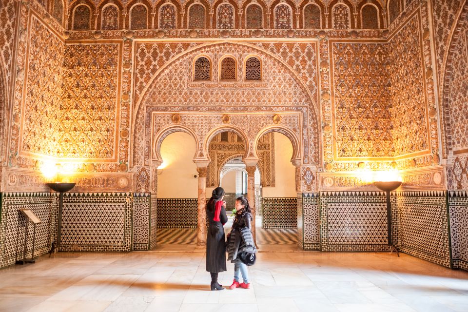 Seville: Alcazar Guided Tour with Entrance - The Alcázar in plain terms: what you’re really looking at