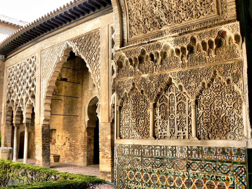 Seville: Alcázar Tour with Tickets Included - Inside the 1.5-Hour Guided Circuit: What You’ll See