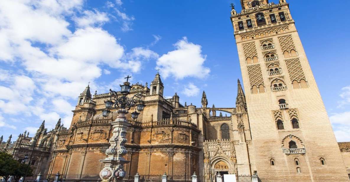 Seville: Cathedral & Giralda Guided Tour with Entry Tickets - Why These Two Stops Belong Together
