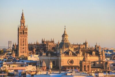 Seville: Cathedral & Giralda Guided Tour with Tickets - Where to meet Naturanda Turismo Ambiental (and how to avoid confusion)
