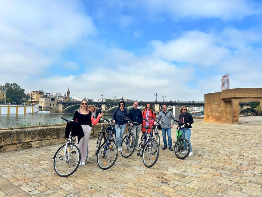 Seville: Dutch Cycling Highlights Tour with local guide - Parque de María Luisa break: you actually get to breathe