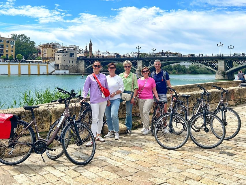 Seville: Dutch Cycling Highlights Tour with local guide - Cycling past La Giralda, the cathedral zone, and Torre del Oro