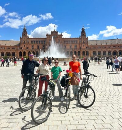 Seville: Dutch Highlights Tour - Starting in Barrio Santa Cruz: where the tour really begins