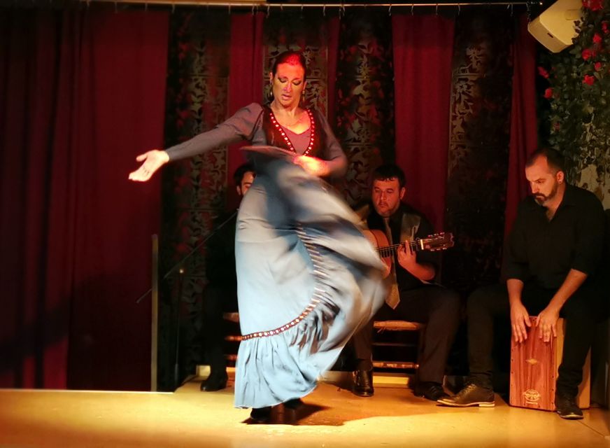 Seville: Flamenco Show at Tablao Flamenco Andalusí - The 1-hour flow: audio, guitar, voice, dance, percussion