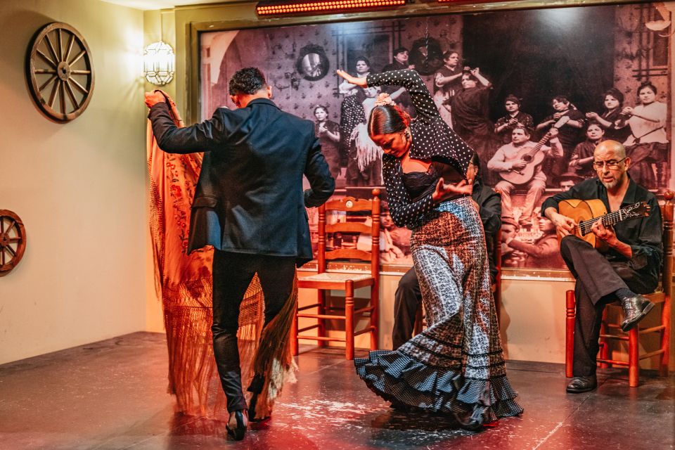 Seville: Flamenco Show with Andalusian Dinner at La Cantaora - Timing tip: the dinner arrival rule can save you stress