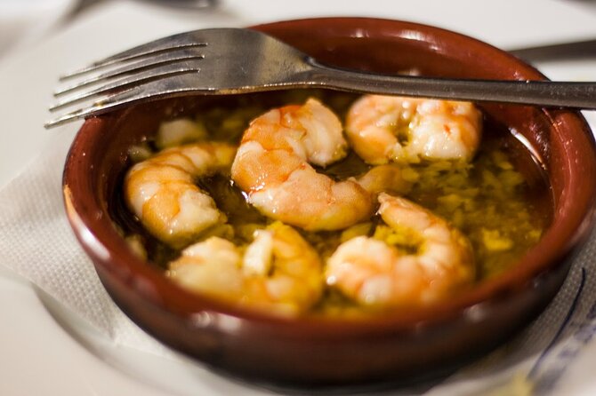 Seville Food Tour: Vermut, Churros & 10+ Tasty Local Dishes - Drinks: vermut, beer, and tinto de verano with actual food sense