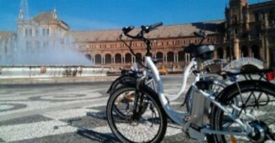 Seville: Guided Tour by Electric Bike - Cathedral of Seville and Alcázar panoramas you can actually use
