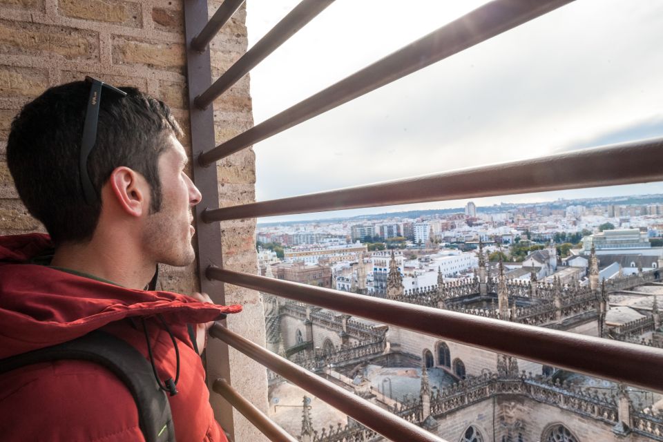 Seville Guided Tour: Cathedral, Giralda & Optional Alcázar - Inside Seville Cathedral: the walk focuses on the details that mean something