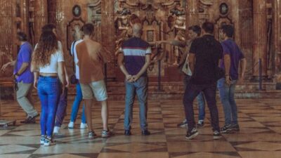 Seville: Guided Tour of Cathedral of Seville & Giralda Tower - Patio de los Naranjos and Puerta del Perdón: the cool break that connects eras