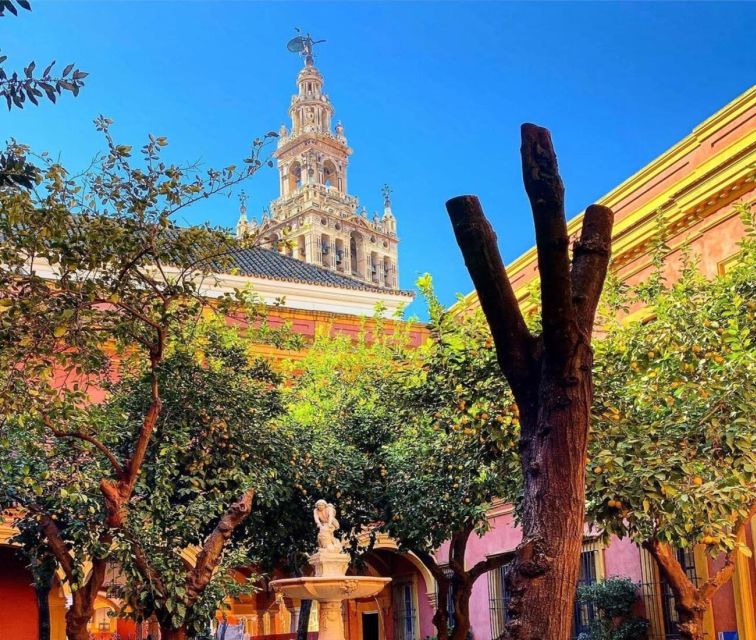 Seville: Guided Tour of Cathedral of Seville & Giralda Tower - Timing and route: how 1.5 hours stays enjoyable instead of rushed