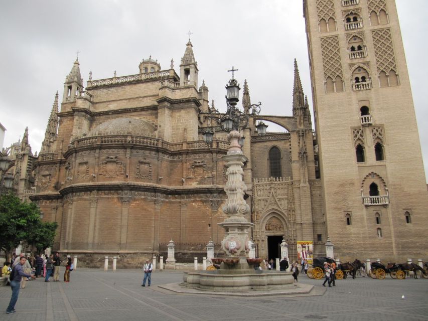 Seville: Guided Tour with Cathedral & Giralda Entrance - Practical rules that can trip you up (and how to avoid it)